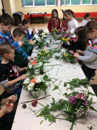 Christmas Workshop With Annie's Blooms of Markethill